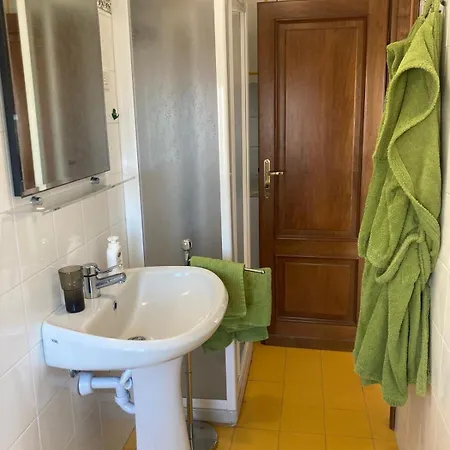 La Marina شقة سانريمو